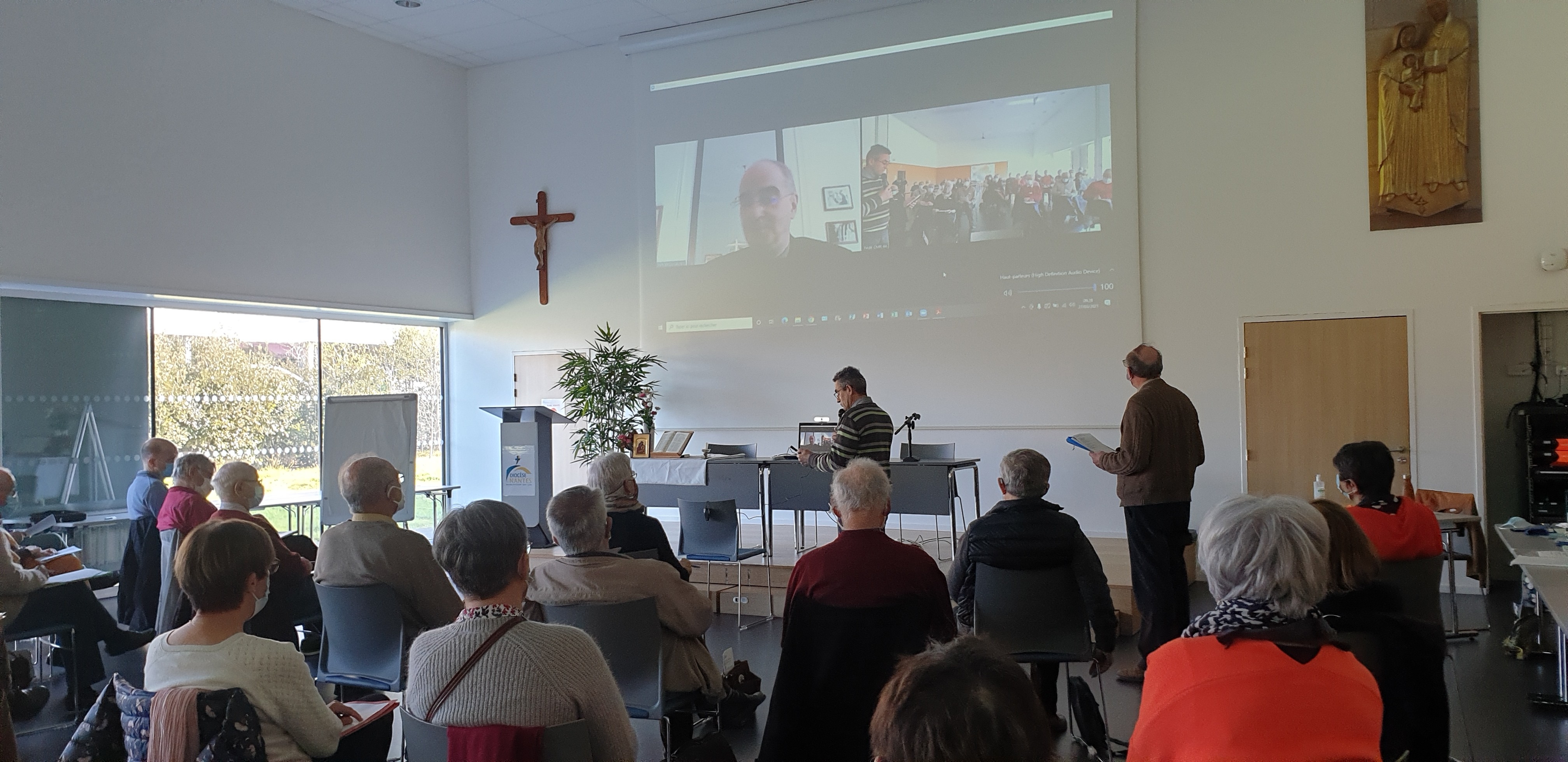 Matinée des Accompagnateurs d'équipe en Action Catholique. Accueil par Mgr PERCEROU.